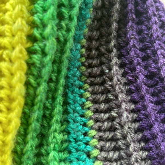 Kids OS Rainbow Beanie Handmade Beautiful Rainbow Ombré Pattern NWOT - Picture 8 of 10